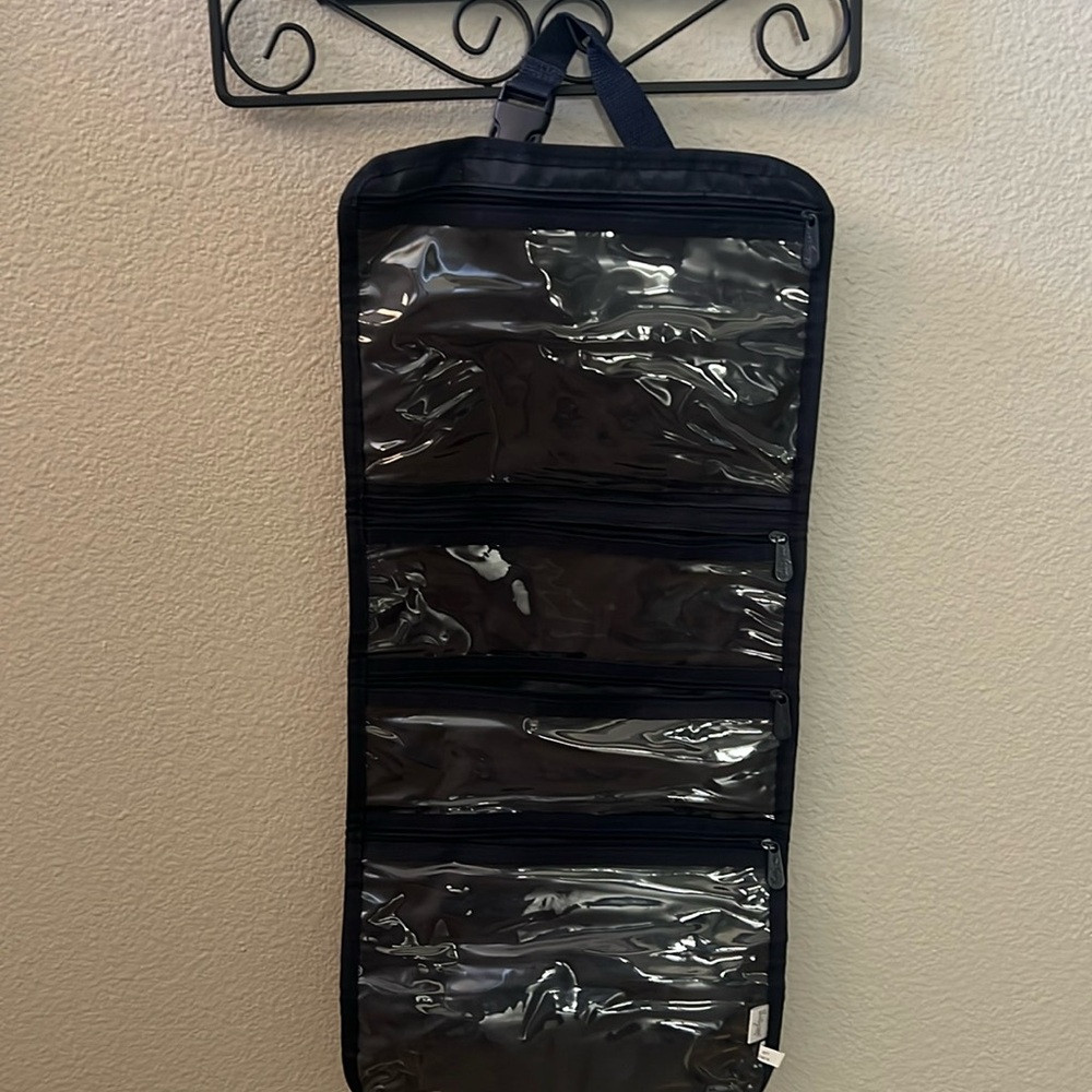 Thirty One Hanging Travel Cosmetic Bag Jewelry Toiletry 31 Striped Organizer